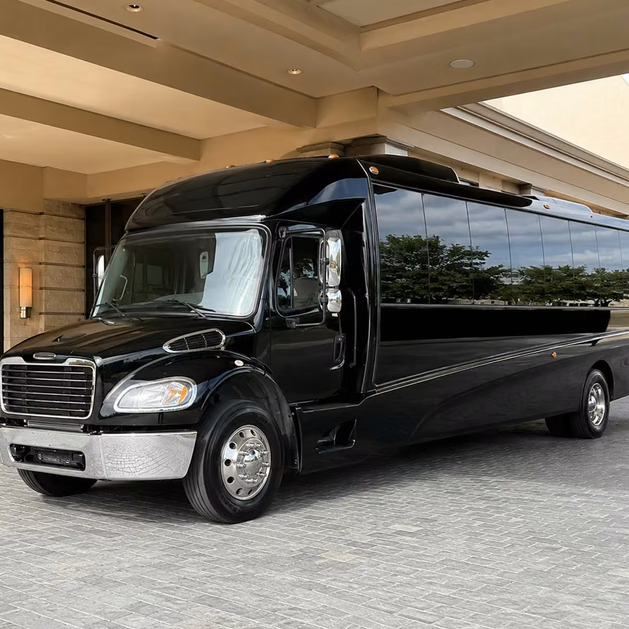 quincy 30 passenger minibus rental