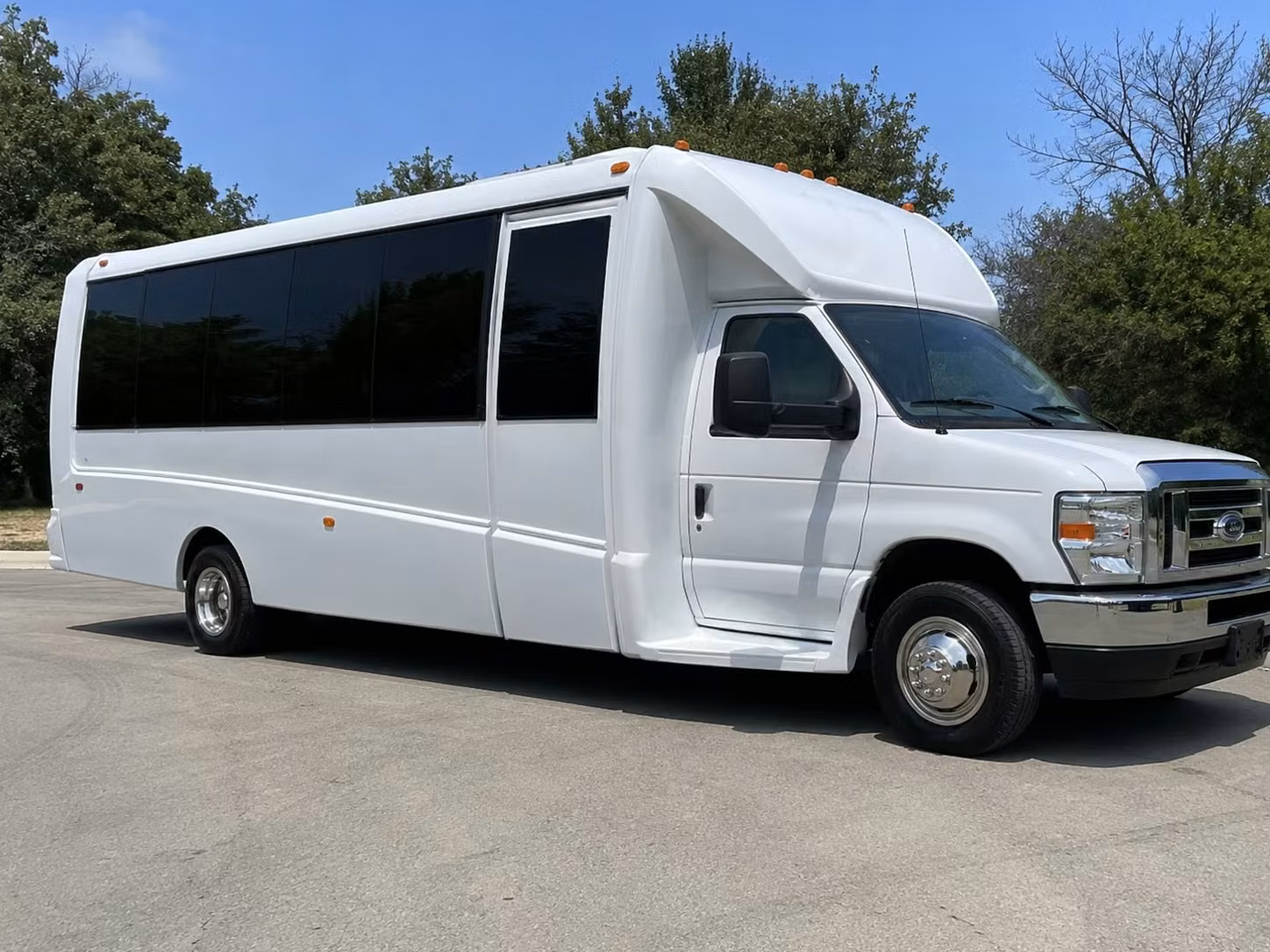 quincy party bus rental