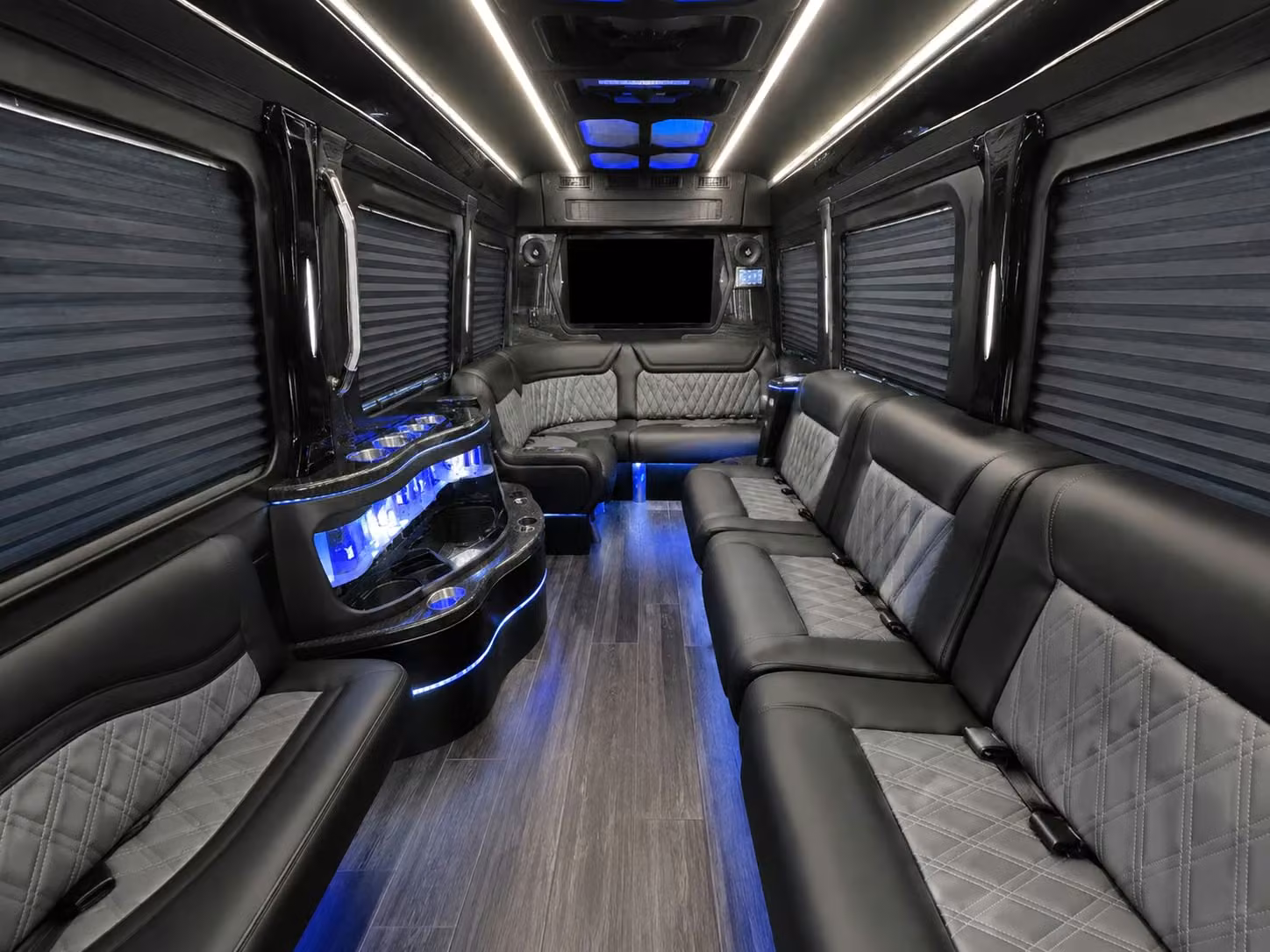 you re never limited to just one fleet when you book through coachbusquincy com